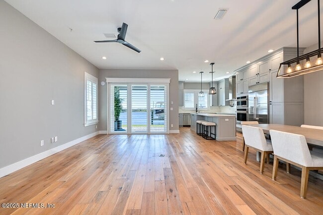 Building Photo - 2410 Beach Blvd