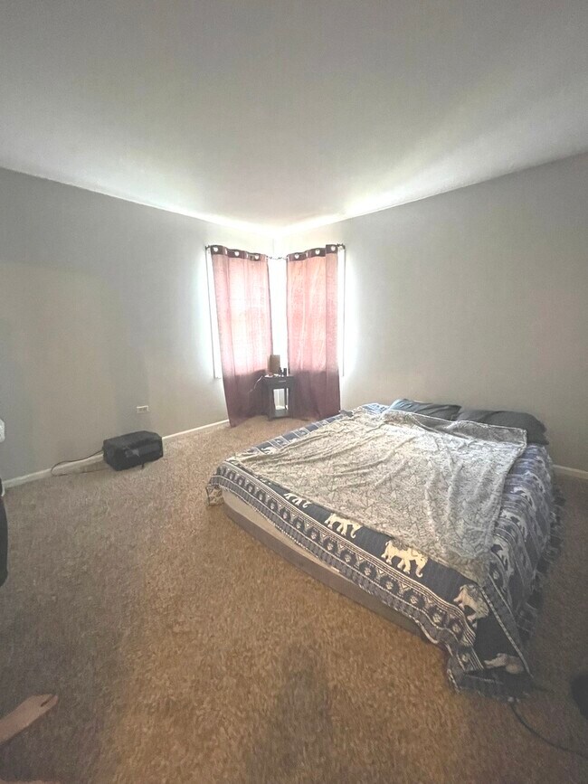 Building Photo - 1752 Alan Deatherage Dr