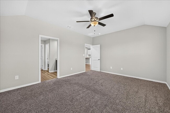 Building Photo - 8133 Cattlemen Dr