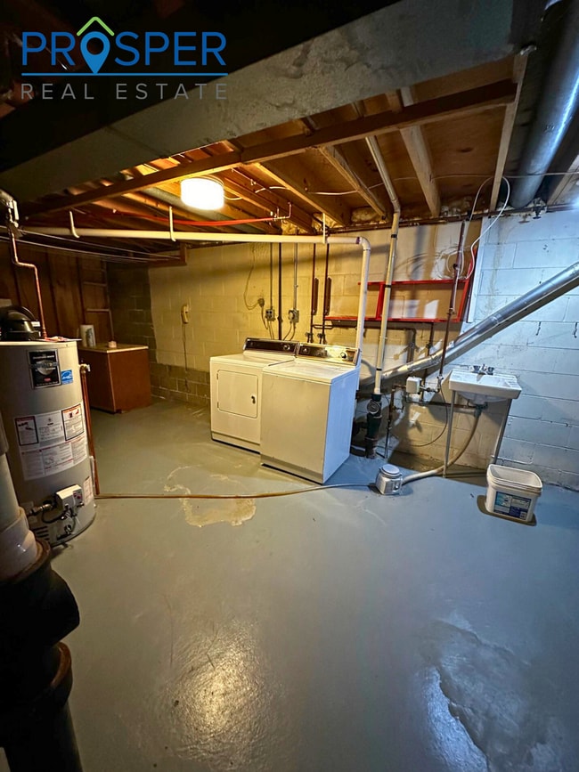 Building Photo - Convenient Living in the Heart of Eau Claire