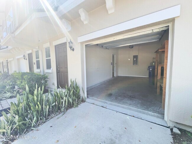 Building Photo - 284 Moultrie Village Ln