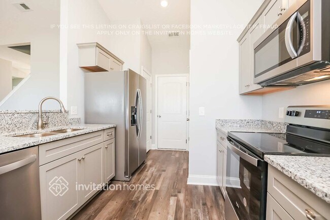 Building Photo - 354 Green Hills Dr