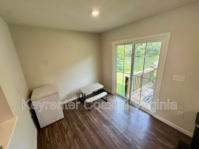 Building Photo - 605 Lakeview Cove