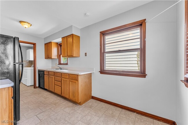 Building Photo - 5607 Allanwood Dr