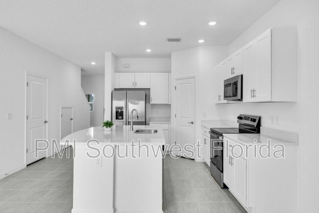 Building Photo - 3023 Novara Ln