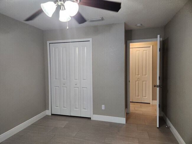 Building Photo - Duplex for rent