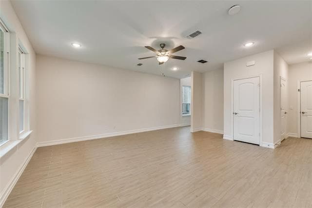 Building Photo - 714 Creekwater Ln