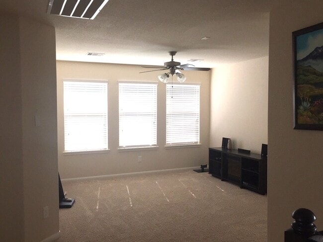 Building Photo - 9223 Monarch Field Ln