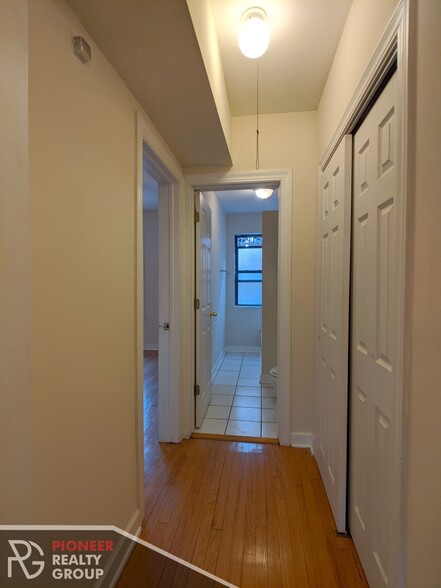 Building Photo - 2948 N Seminary Ave