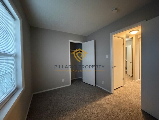 Building Photo - 3612 Caroline Ave