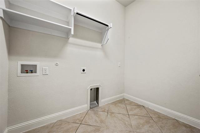 Building Photo - 3000 Crestwater Ridge