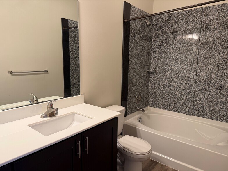 Building Photo - 1722 S 900 E