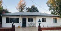 Building Photo - 3 BD/ 2BA Home for Rent-Walk to Downtown Calistoga/Private Yard + Vineyard Pergola