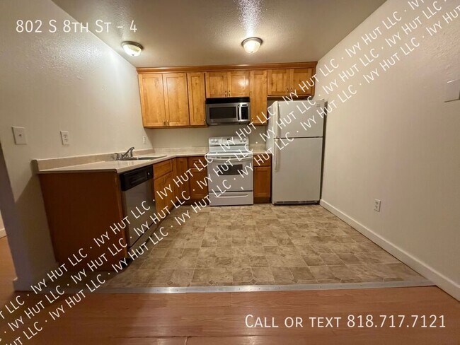 Building Photo - 802 S 8th St