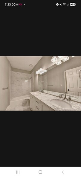 Building Photo - 4100 Deverell St