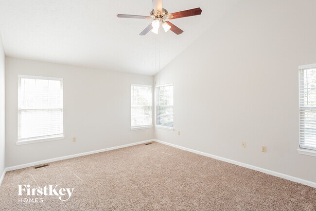 Building Photo - 10011 Fountain Springs Ct