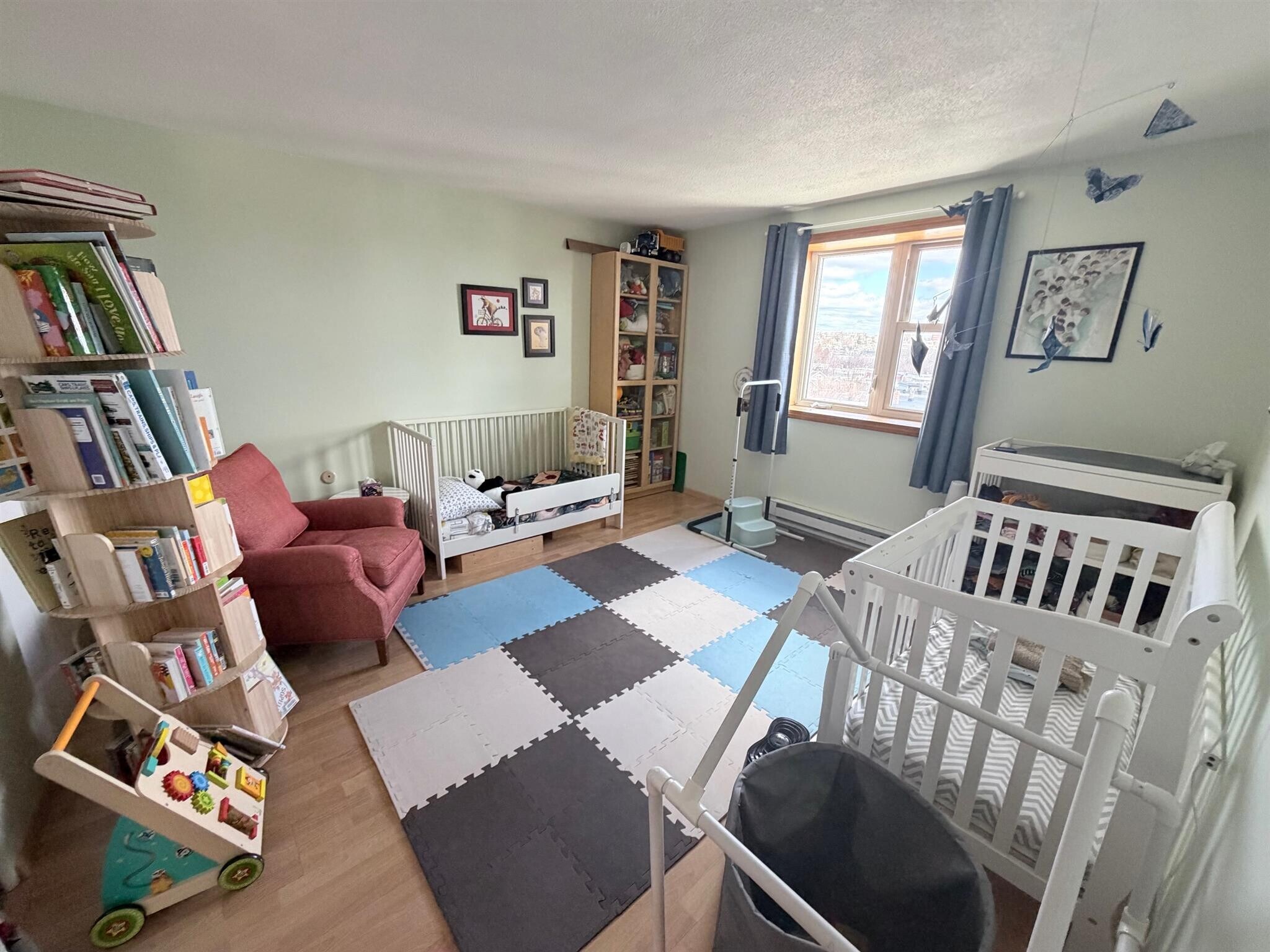 Building Photo - 94 Beacon St