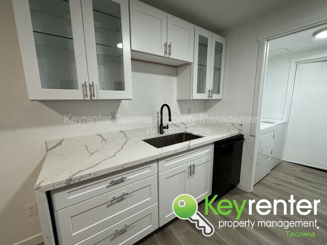 Building Photo - 15909 18th Ave Ct E