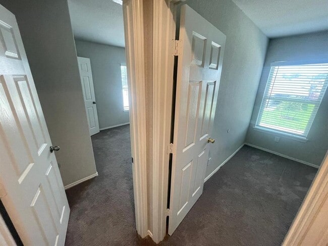Building Photo - 14550 Breezy Orch Trail