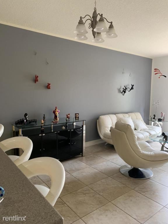 1105 Pinewood Lake Ct 1105 Pinewood Lake Ct Greenacres FL 33415