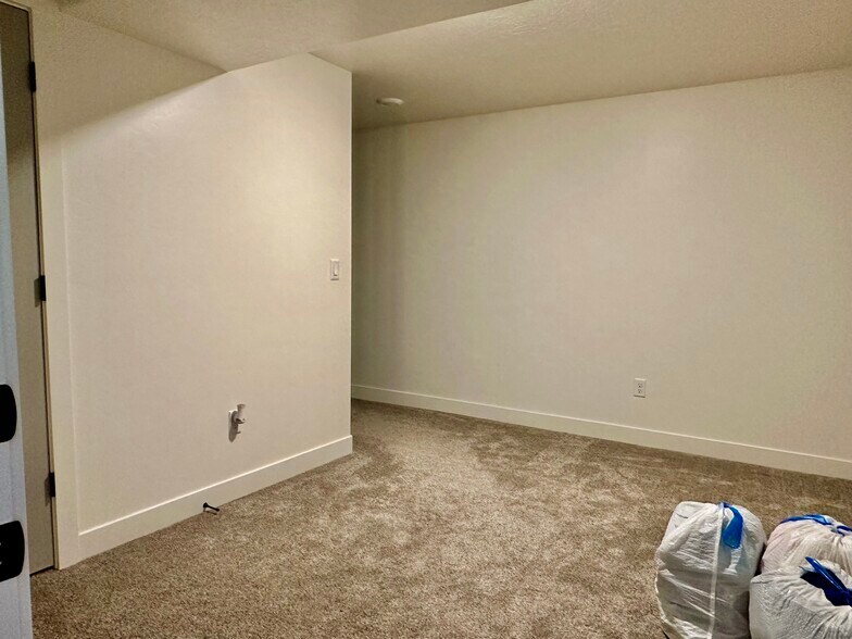 Building Photo - 4349 Half Mile Rd