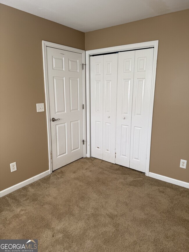 Building Photo - 235 Tower Commons Rd