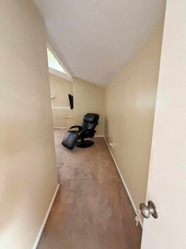 Building Photo - 8226 Glencree Pl