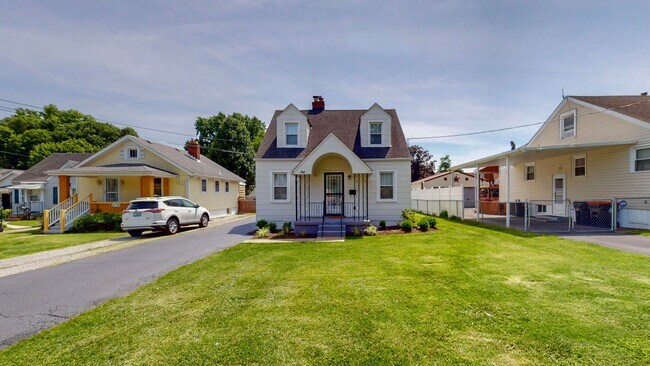Building Photo - Newly Renovated 2 Bed/1 Bath Home in Camp Taylor