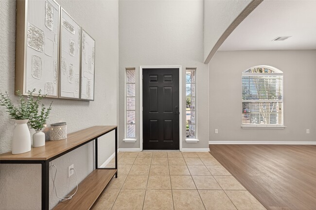 Building Photo - 14722 Palladio Dr