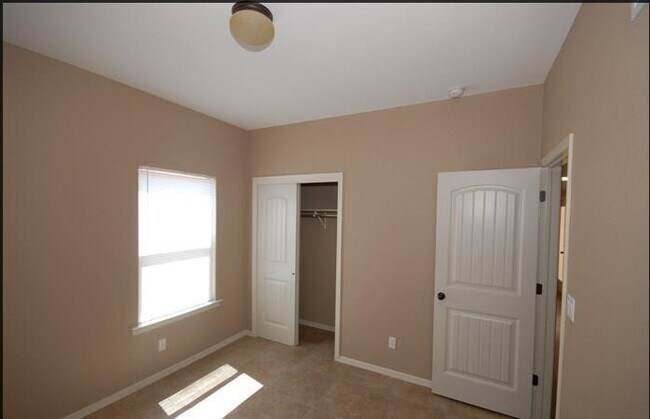 Building Photo - 14302 Pancho Gonzalez Ct