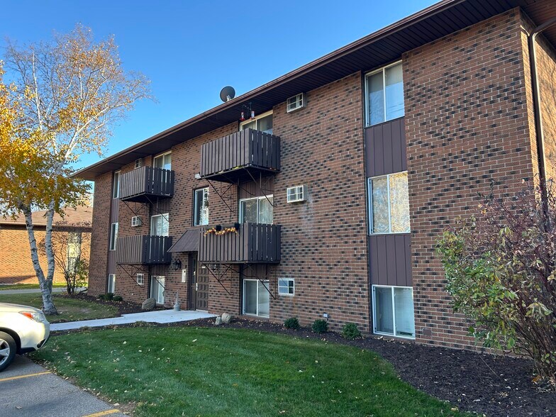 Building Photo - 1614 E Harding Dr