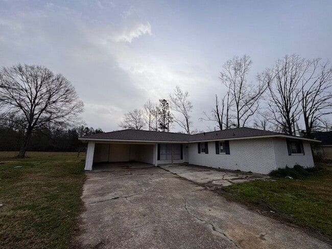 Primary Photo - 45305 Rogers Rd