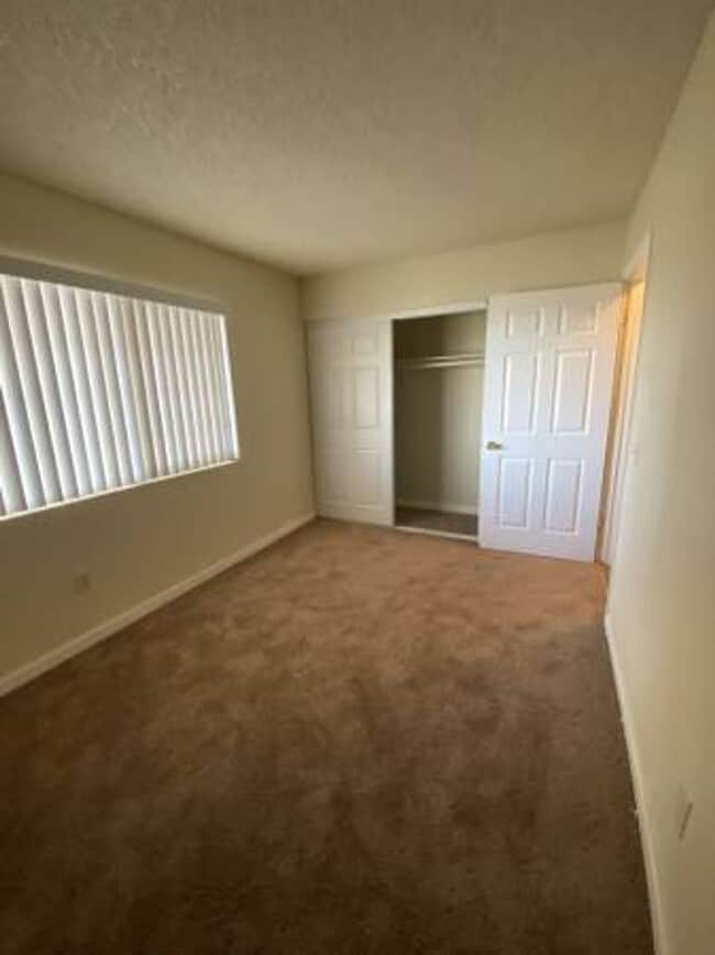 Building Photo - MOVE IN SPECIAL $599 On Approved Credit Th...