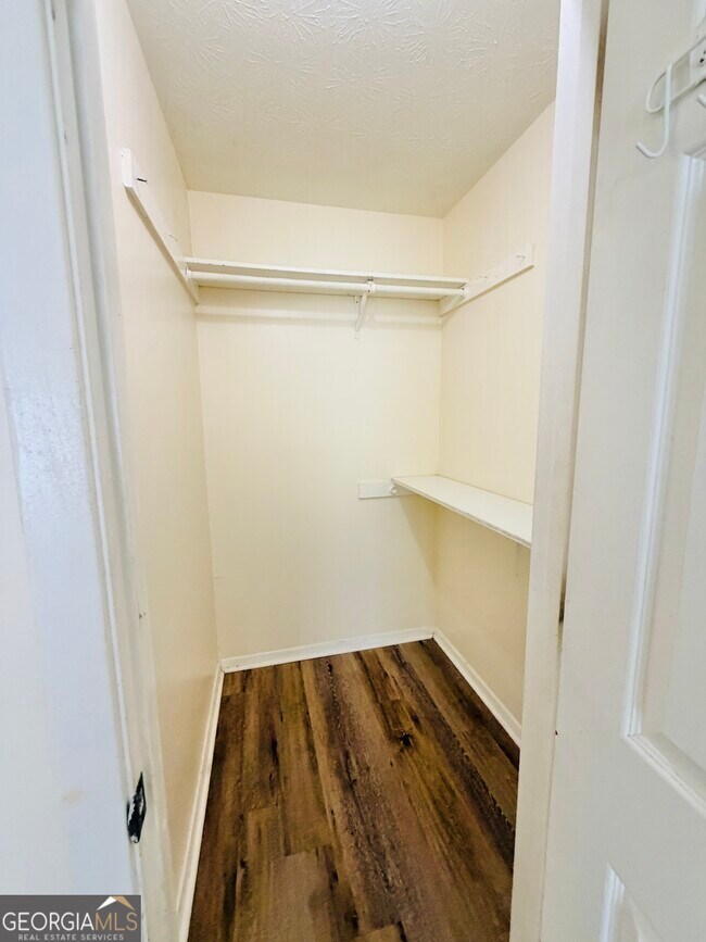 Building Photo - 1496 Kilmuir Way