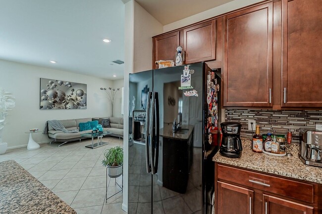 Building Photo - Modern Comfort Meets Smart Living in Vail!
