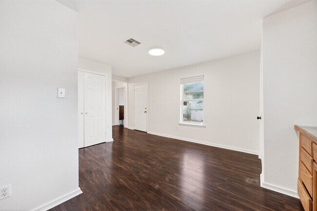 Building Photo - 6603 Conley St