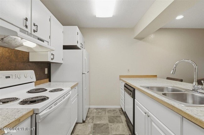Building Photo - 4333 San Ernesto Ave