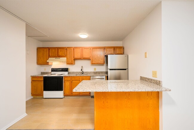 Breakfast Bar - 221 Stow Ave., Hudson Terrace Apts.