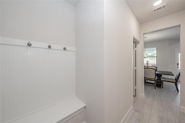 Building Photo - 101 Gardenia Dr