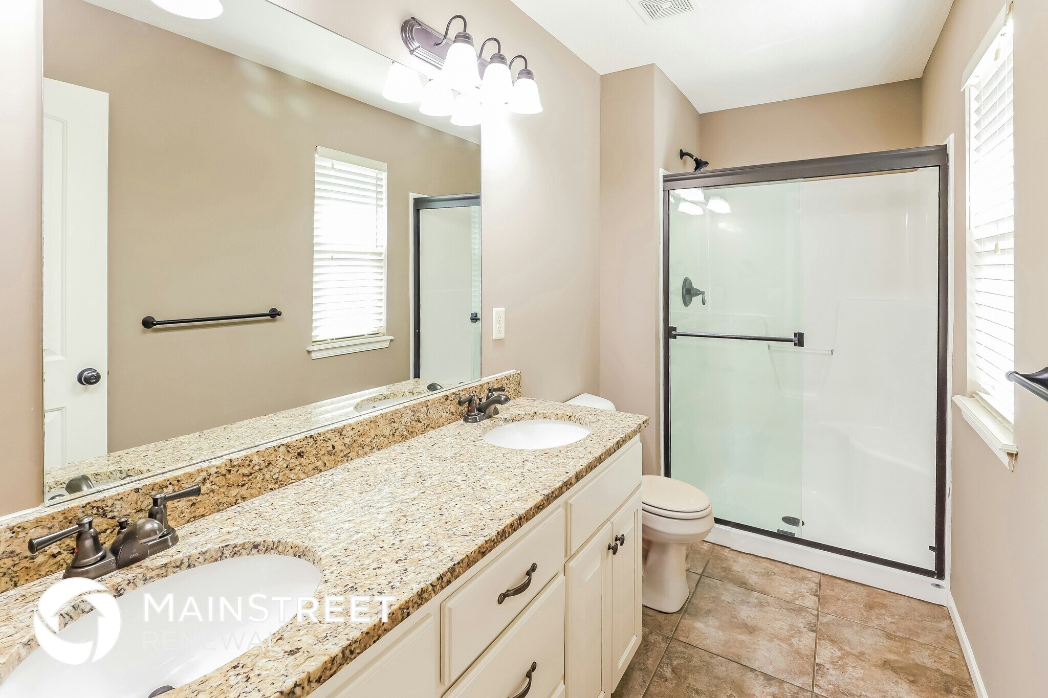 Building Photo - 203 NE Hannah Ct