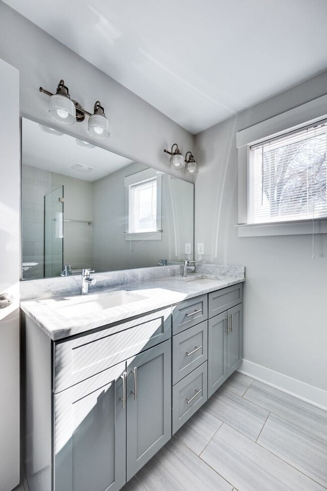 Building Photo - Great 3BE/2.5BA cottage home in popular Ri...