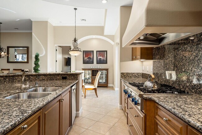 Building Photo - 78320 Clarke Ct