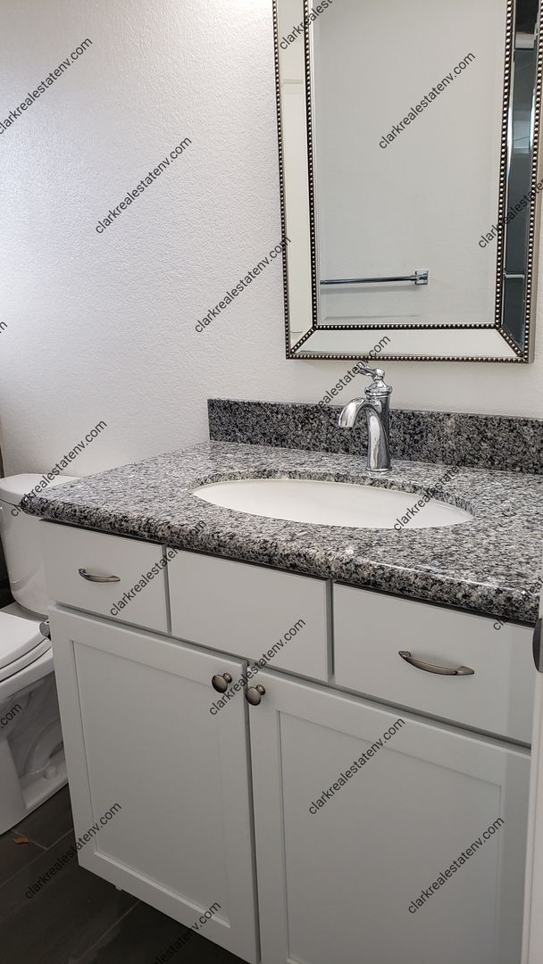 Building Photo - Old Southwest Reno home 3 Bed 2 Bath 1 car...