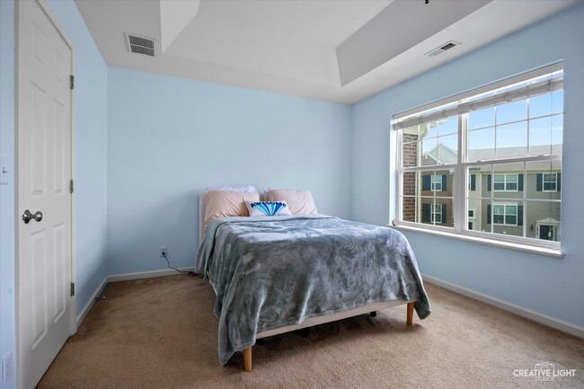 Building Photo - 1569 Deer Pointe Dr