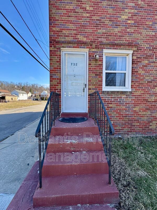 Building Photo - 732 Idlewood Ave