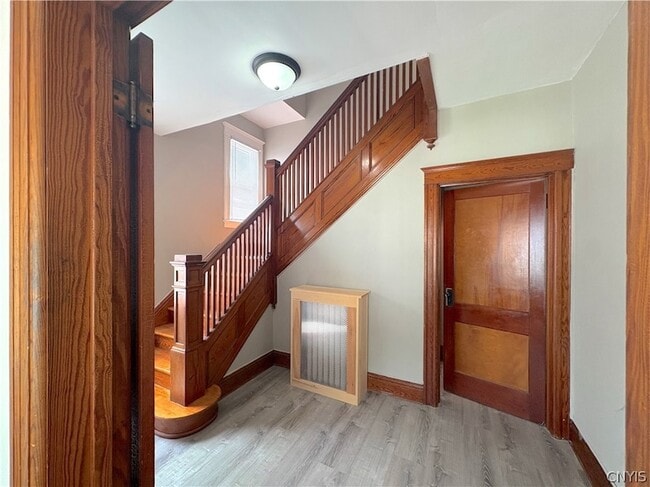 Building Photo - 3565 Oneida St