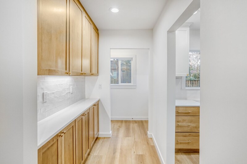 Building Photo - 1022 Parkway Dr NW