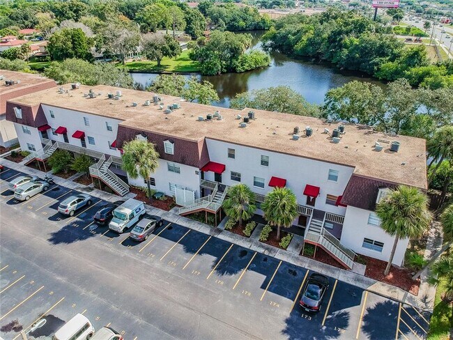 Building Photo - 9001 Tudor Dr
