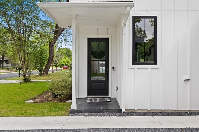 Building Photo - 5701 Tura Ln