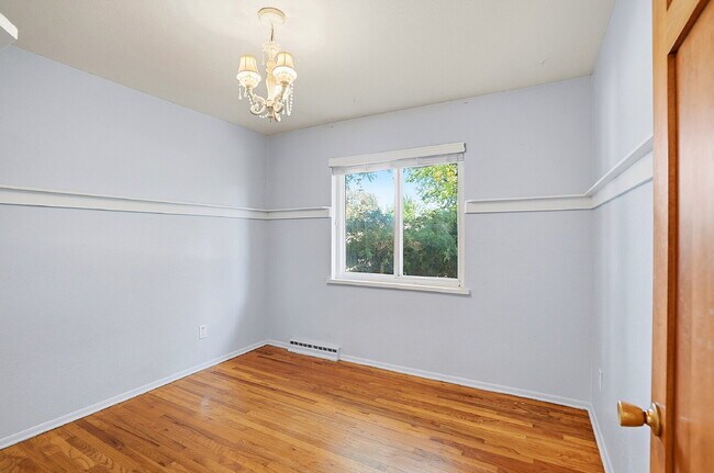 Building Photo - $2,740.95, 4 Beds - 3 Bath, Single Family Home in Denver with Washer and Dryer!
